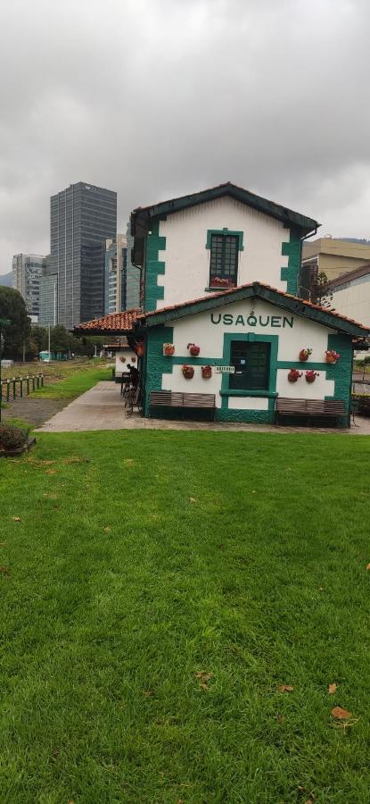 La Parada Del Tren Hostel Bogotá Eksteriør bilde